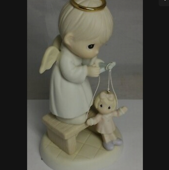 PRECIOUS MOMENT THE GOOD LORD WILL ALWAYS UPHOLD US - Picture 6 of 7